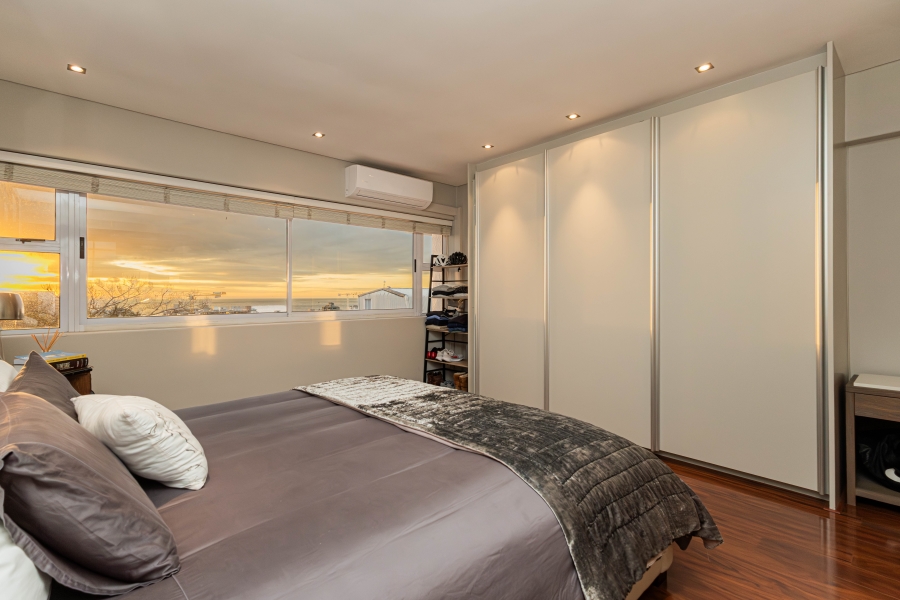 To Let 3 Bedroom Property for Rent in Sea Point Western Cape